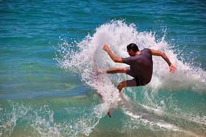 Surfer - Qutdoor